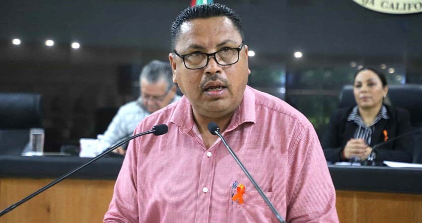 Congreso de BCS ha legislado a favor de las mujeres: diputado Martín Escogido