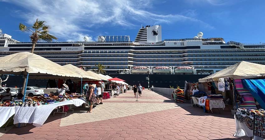 Desde San Diego California, arriba a La Paz el crucero “Koningsdam” Desde San Diego California, arriba a La Paz el crucero “Koningsdam”