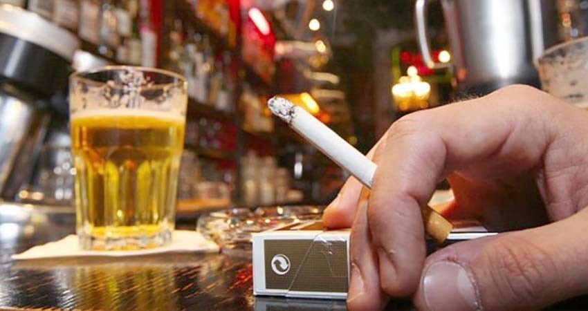 Proponen aumentar impuestos al tabaco y al alcohol para compensar menor gasto en salud