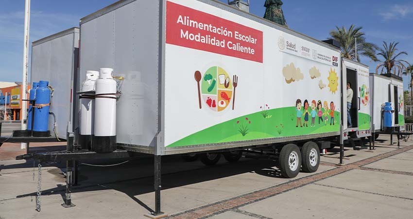 Milena Quiroga recibe tres cocinas móviles para mejorar la alimentación escolar en La Paz