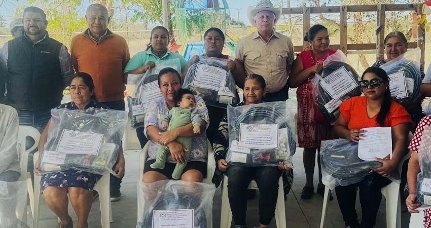 Entrega SEPADA apoyos en localidades rurales del municipio de La Paz