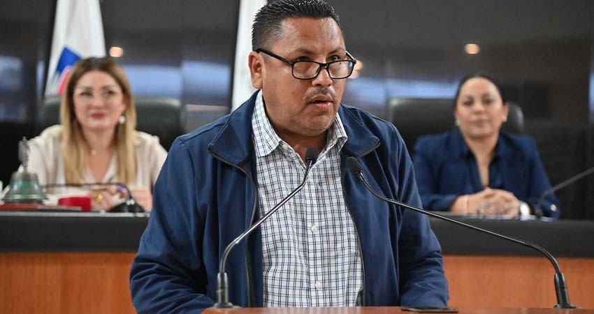 Pensando en las nuevas generaciones, se compromete el diputado Martín Escogido a socializar Efemérides Pensando en las nuevas generaciones, se compromete el diputado Martín Escogido a socializar Efemérides