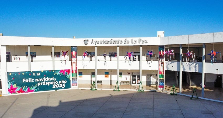 Cumple el Ayuntamiento de La Paz con las prestaciones de fin de año