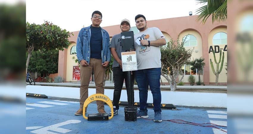 Estudiantes de UABCS desarrollan “Park-AT”, un dispositivo en apoyo a las personas con discapa-cidad