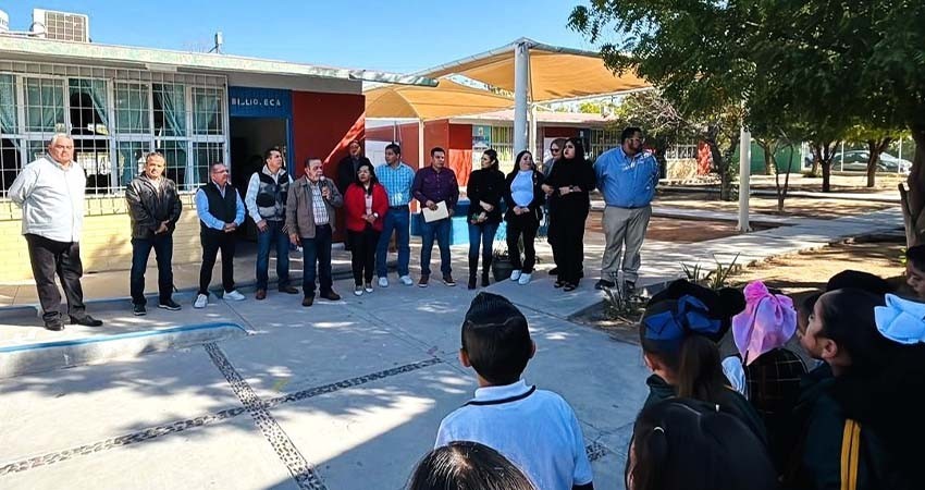Entrega SEDIF desayunador caliente en la escuela primaria Jesús Castro Agúndez Entrega SEDIF desayunador caliente en la escuela primaria Jesús Castro Agúndez