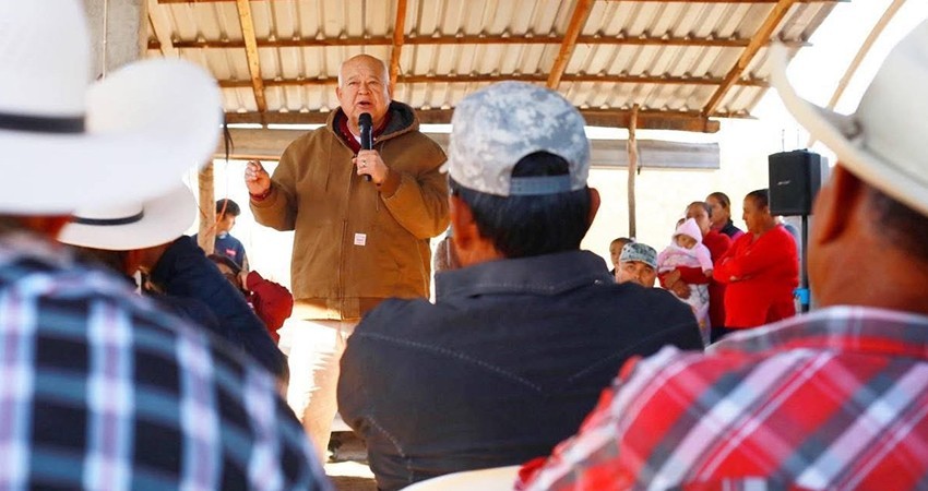 Se compromete Castro Cosío con habitantes de zona rural de La Paz