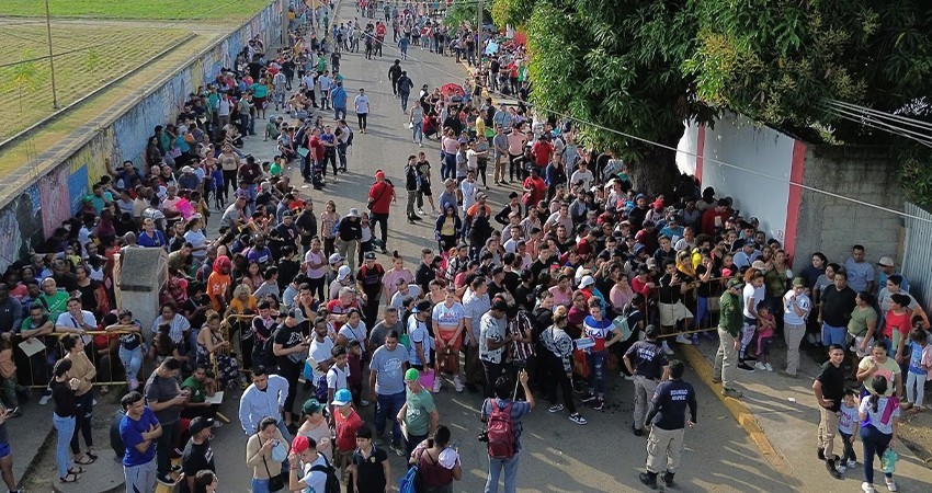 México retornará a sus países a migrantes afectados por restricciones de Trump