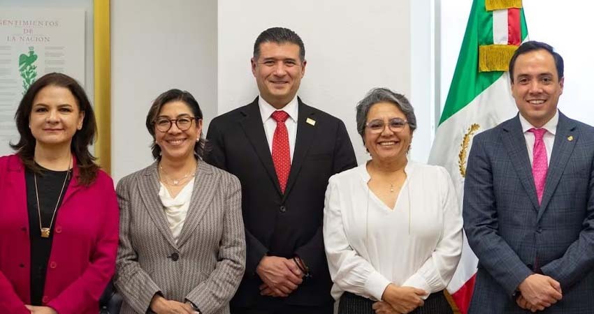 INAI y gobierno acuerdan transición de funciones