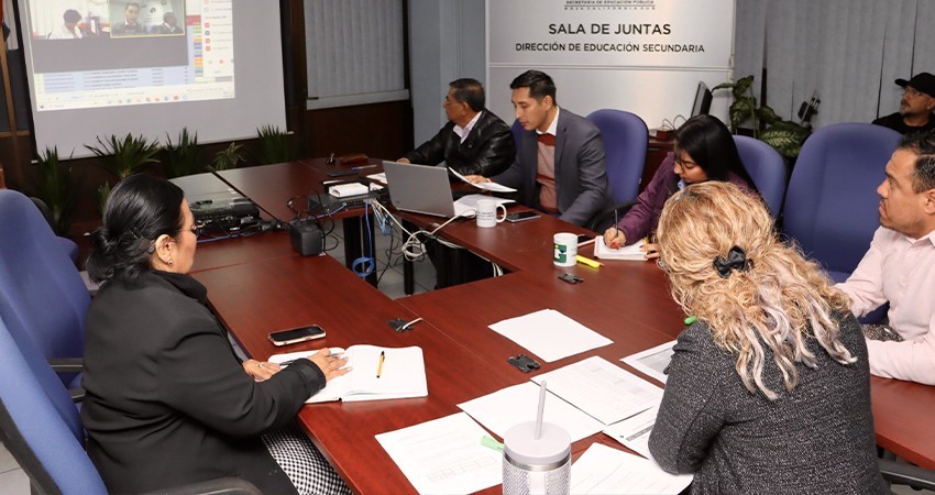 Asignan más de mil 200 horas definitivas y eventuales a docentes de secundaria en BCS Asignan más de mil 200 horas definitivas y eventuales a docentes de secundaria en BCS