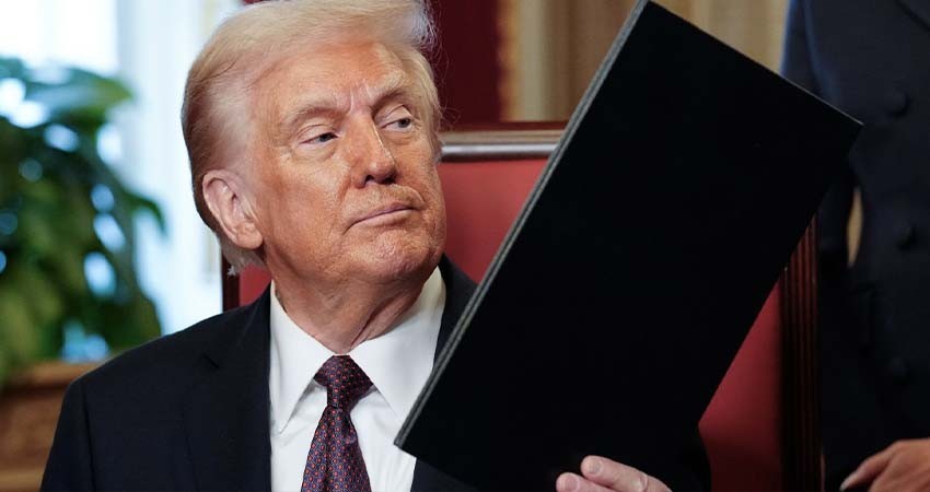 Trump hablará con representantes de México y Canadá este lunes sobre los aranceles