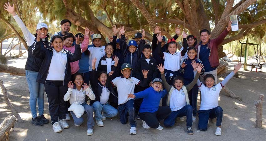 Ganadores del concurso infantil sobre tortugas marinas realizan visitas guiadas en La Paz