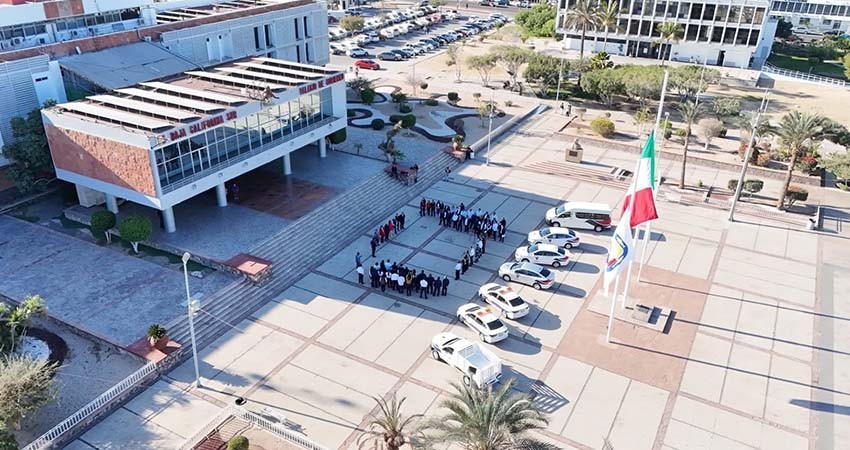 Entrega Castro Cosío, siete nuevas unidades para áreas operativas y de administración de la API