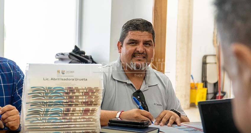 Denuncian cooperativas al Director Municipal de Pesca de Los Cabos por "conflictos de interés" Denuncian cooperativas al Director Municipal de Pesca de Los Cabos por "conflictos de interés"