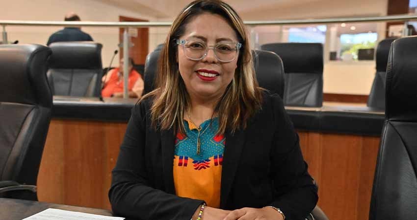 CAM Vizcaíno contará en breve con maestro de educación física: Diputada Valentín Vázquez CAM Vizcaíno contará en breve con maestro de educación física: Diputada Valentín Vázquez