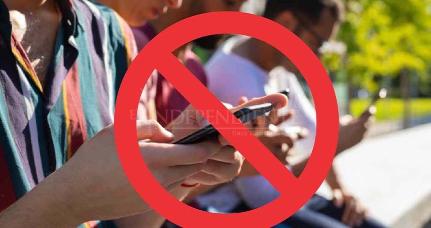 “Le vamos a hacer un favor a la chamacada”: Valorará Castro Cosío prohibir el uso de celulares en escuelas “Le vamos a hacer un favor a la chamacada”: Valorará Castro Cosío prohibir el uso de celulares en escuelas