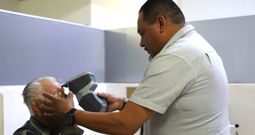 Lanza DIF La Paz campaña para detectar problemas visuales