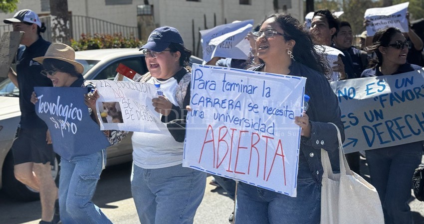 "¡Queremos clases, no pretextos!"; estudiantes del ITES exigen regresar a clases