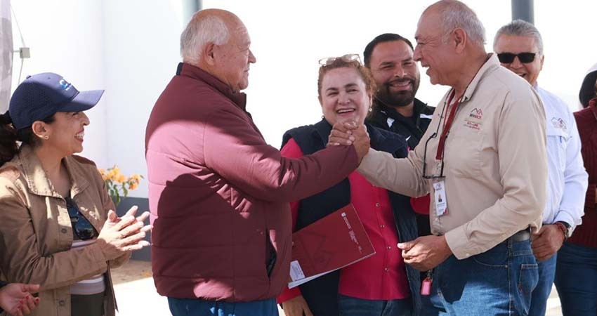 Beneficia el gobernador Castro Cosío a familias con viviendas en el norte del estado