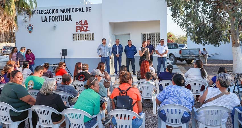 Entrega Milena Quiroga oficinas de la Subdelegación de La Fortuna Entrega Milena Quiroga oficinas de la Subdelegación de La Fortuna