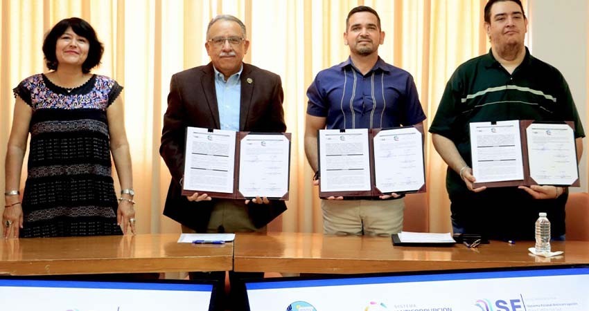 UABCS formaliza convenio para fortalecer transparencia y rendición de cuentas