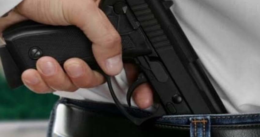 Senado aprueba que funcionarios de entidades como el SAT o Pemex porten armas