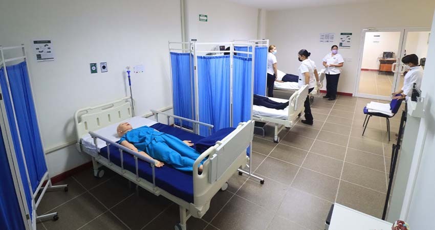 UABCS inaugura laboratorio de Enfermería en Campus La Paz