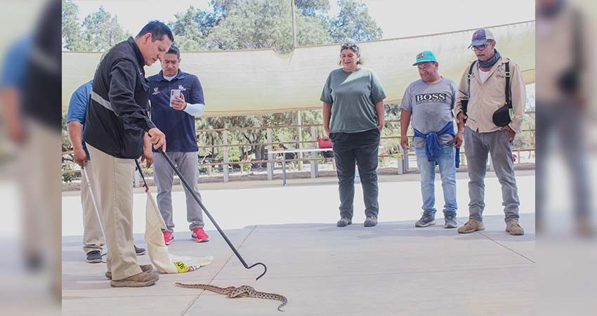 Personal del Eco Parque recibe capacitación sobre manejo de fauna en vida libre