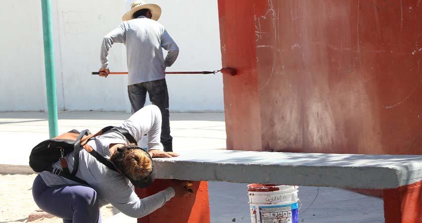 Dan mantenimiento a 8 parques y espacios públicos en diversas colonias de La Paz Dan mantenimiento a 8 parques y espacios públicos en diversas colonias de La Paz