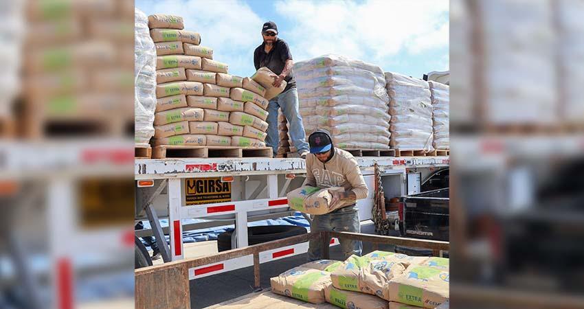 Inicia la tercera etapa de entrega de tinacos y cemento en zona pacífico norte en Mulegé Inicia la tercera etapa de entrega de tinacos y cemento en zona pacífico norte en Mulegé