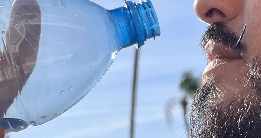 Llaman a la población a prevenir deshidratación ante el aumento de temperaturas Llaman a la población a prevenir deshidratación ante el aumento de temperaturas