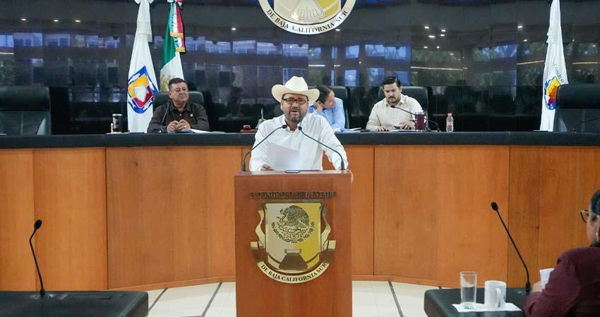 Proponen citar al presidente del Tribunal de Conciliación Burocrático en BCS a comparecer y tra-bajar en un marco legal que proteja al trabajador Proponen citar al presidente del Tribunal de Conciliación Burocrático en BCS a comparecer y tra-bajar en un marco legal que proteja al trabajador