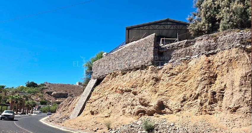 Inician trabajos de reconstrucción de una vialidad y una escuela en Santa Rosalía Inician trabajos de reconstrucción de una vialidad y una escuela en Santa Rosalía