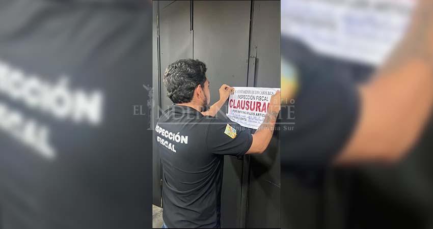 Realiza Inspección fiscal censo a comercios; aplican multas de 3 mil a 8 mil pesos