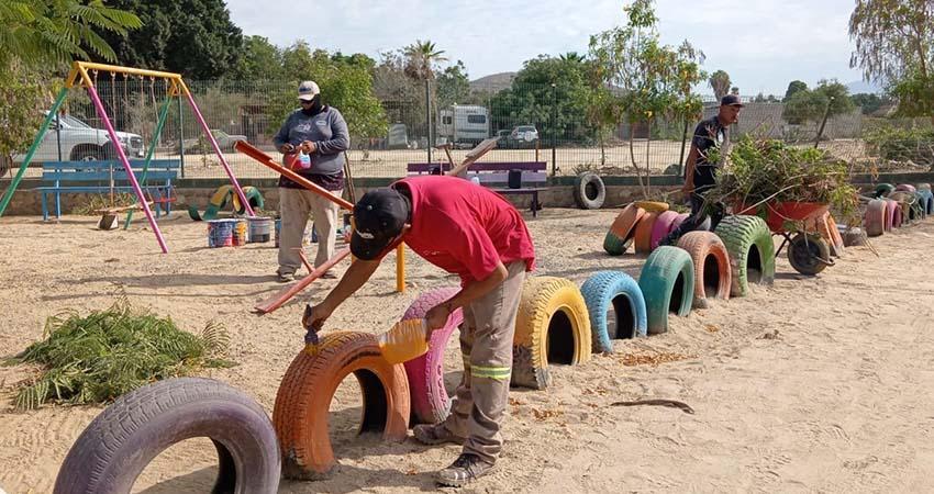 Servicios Públicos rehabilita parques de Todos Santos y El Pescadero Servicios Públicos rehabilita parques de Todos Santos y El Pescadero