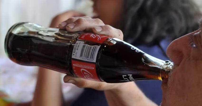 ¿Cuántos casos de diabetes existen en México por tomar refrescos? Salud lo aclara