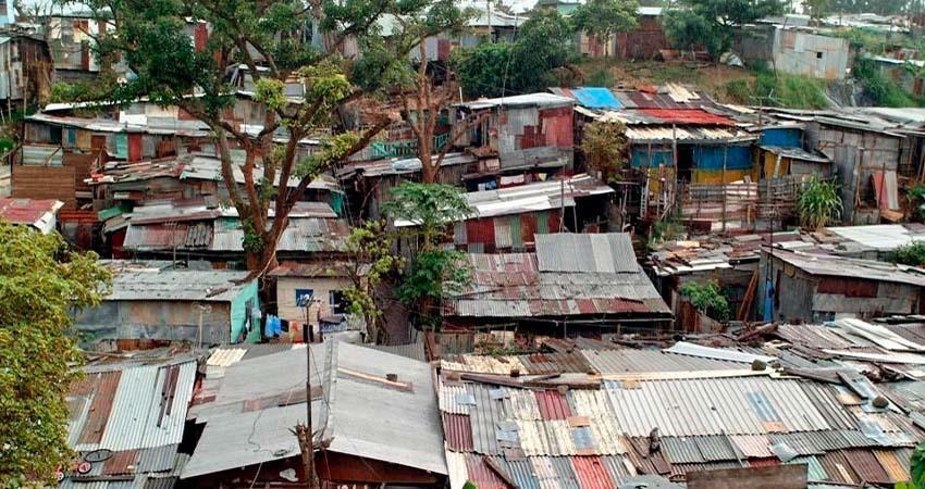 Hogares con menos ingresos en México tienen 3.5 veces más carencia en salud