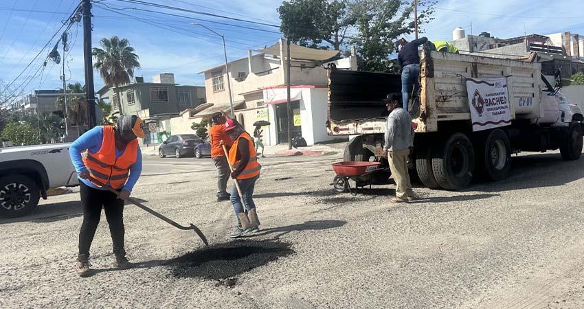 Continúa la recuperación de calles con cuadrillas activas durante el fin de semana Continúa la recuperación de calles con cuadrillas activas durante el fin de semana