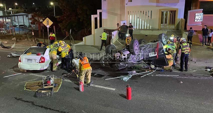 Accidente en Transpeninsular cobra dos vidas; Bomberos llaman a la reflexión por educación vial Accidente en Transpeninsular cobra dos vidas; Bomberos llaman a la reflexión por educación vial