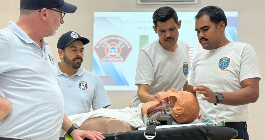 Se capacitan bomberos como técnicos en emergencias médicas
