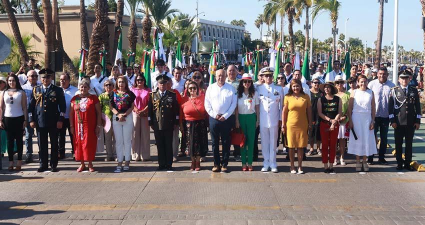 Gobernador Castro Cosío encabeza el desfile cívico-militar del 16 de septiembre