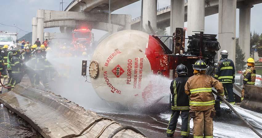 Dueños de pipa anuncian recursos a víctimas de explosión en Iztapalapa; suben a 20 los muertos