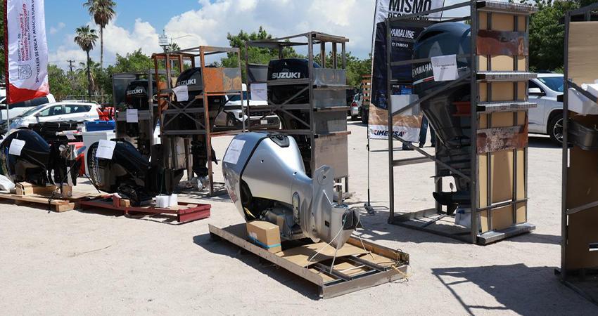 Gobernador entregó en La Paz, equipo pesquero y acuícola por más de 5 mdp