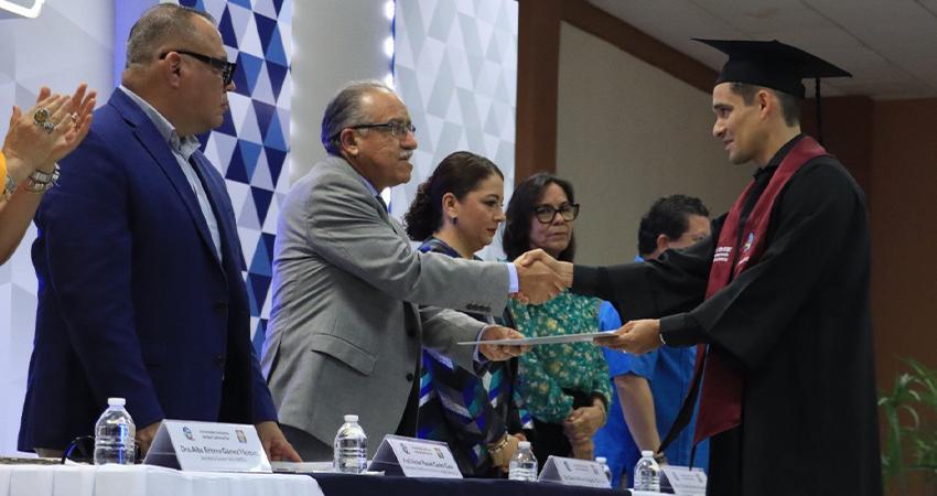 UABCS celebra graduación de 408 egresados y egresadas de 19 programas educativos