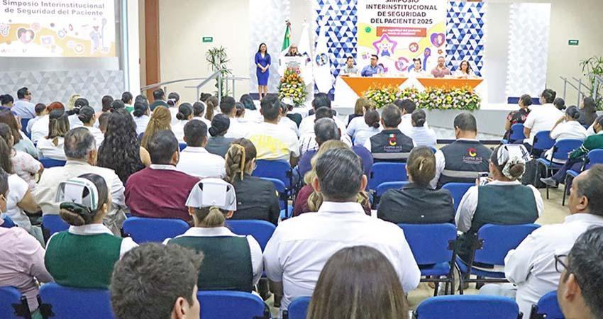 Realiza Salud BCS el primer simposio sobre seguridad del paciente 2025