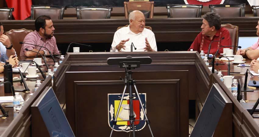 Gobernador Castro Cosío y titular de CONAVI revisan avances del Programa Nacional de Vivienda en BCS