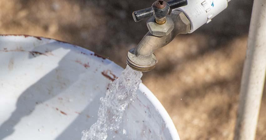 Soluciona OOMSAPAS La Paz fuga de aguas negras en 59 puntos de la ciudad