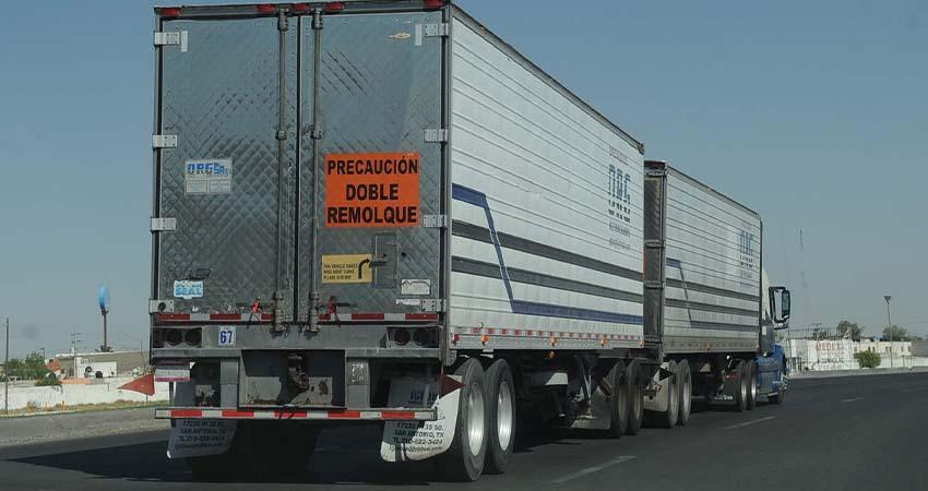 Que transporte de doble remolque circule en BCS sólo en horarios nocturnos propone la diputada Teresita Valentín