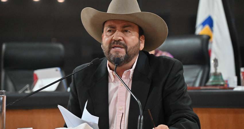 Rinde el diputado Venustiano Pérez informe del primer año de trabajo