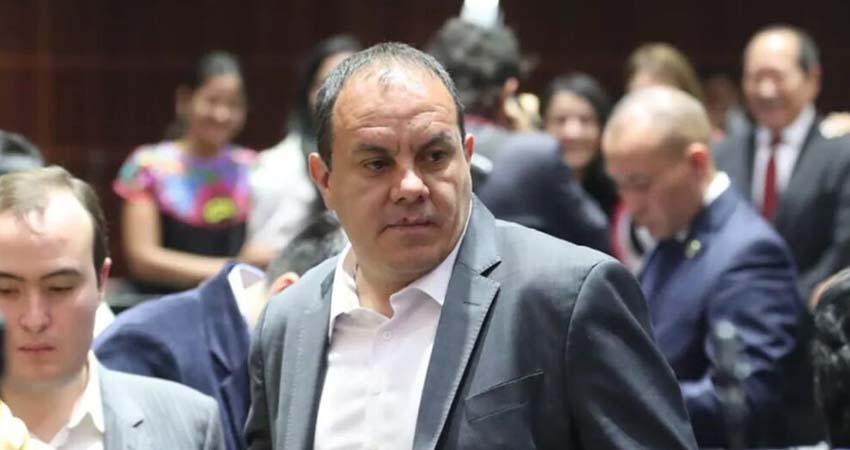 Cachan a Cuauhtémoc Blanco jugando pádel en sesión del Congreso