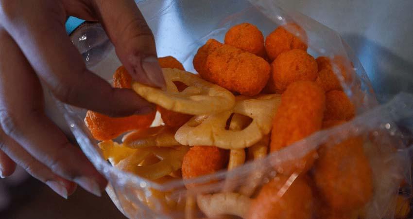 Corte abre la puerta para que escuelas impugnen la prohibición de venta de comida chatarra